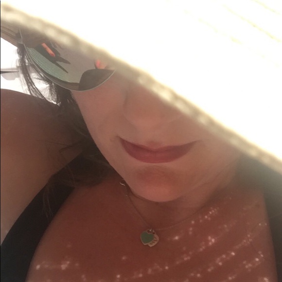 Meet your Posher, Leigh - Picture 4 of 6